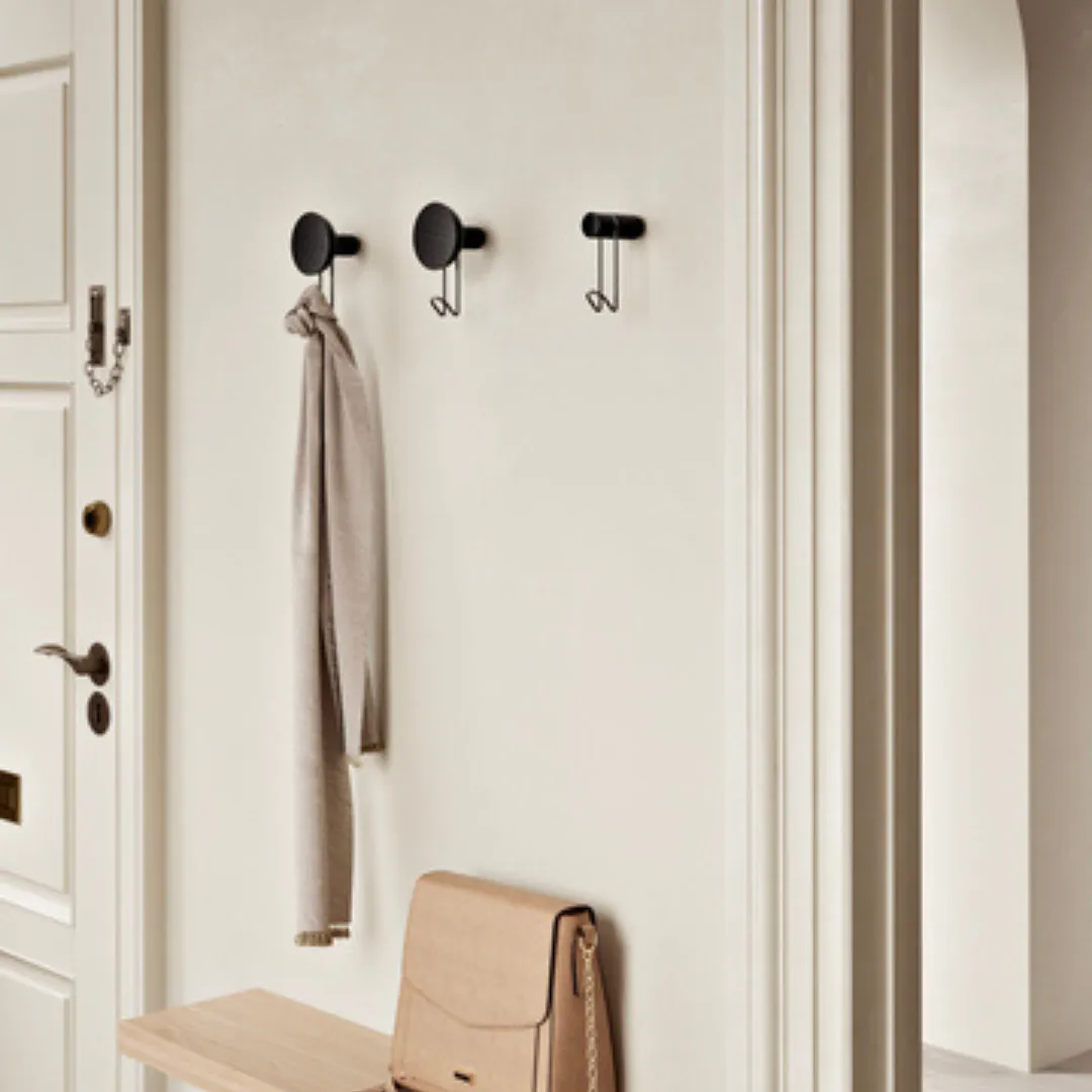 Around Wall Hanger