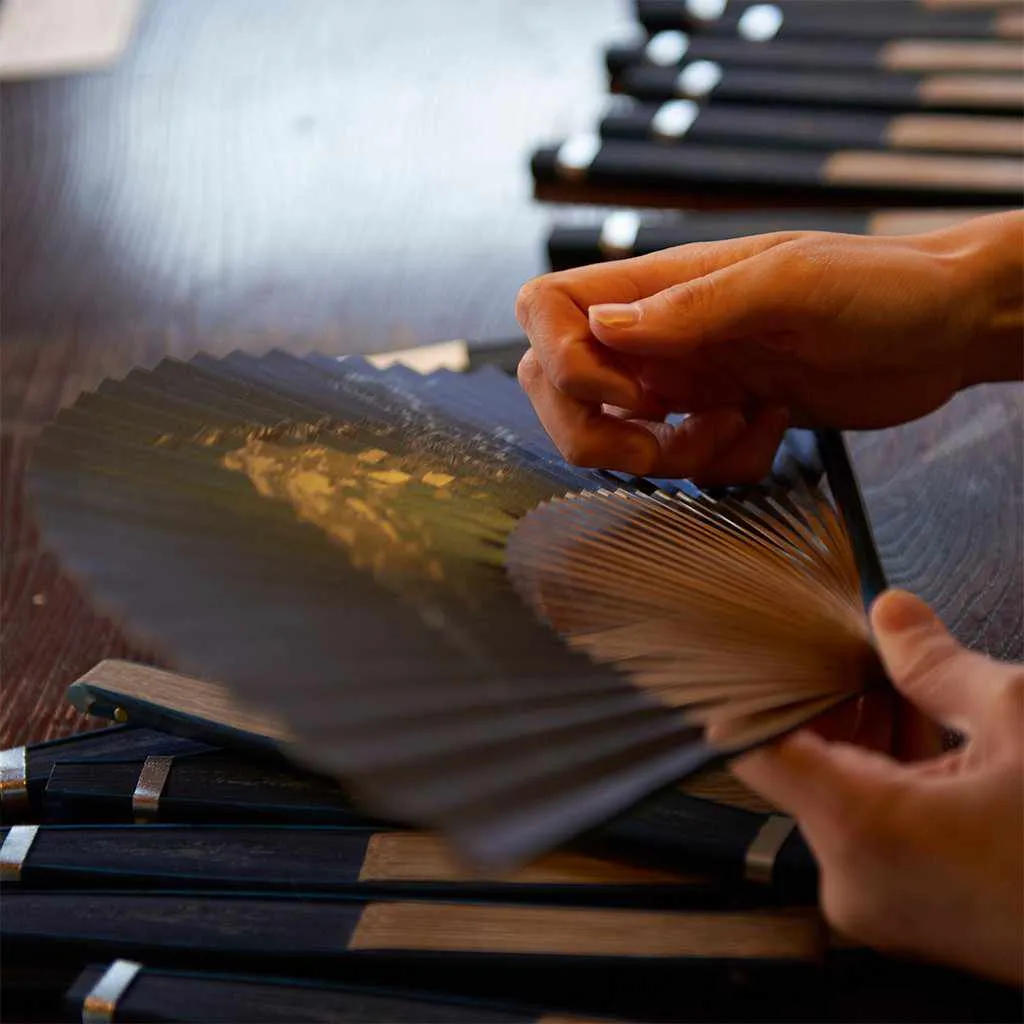 MEN'S PAPER FAN FUJIN RAIJIN WAKI ??LACQUER [HAND FAN]