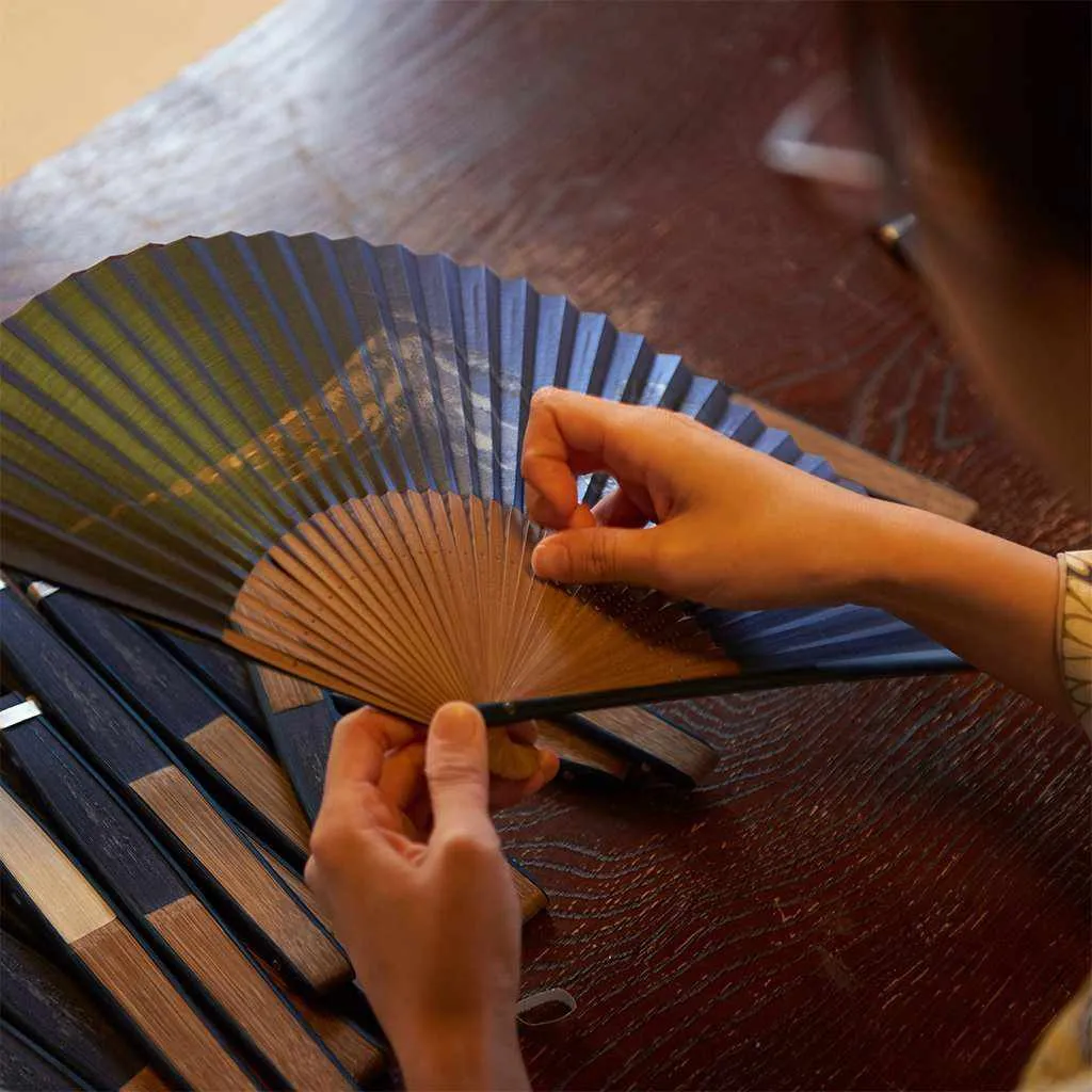 MEN'S PAPER FAN WATERSIDE DRAGONFLY [HAND FAN]